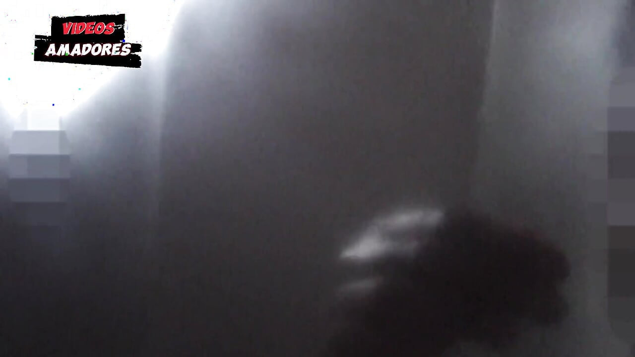 两个女同性恋者洗澡