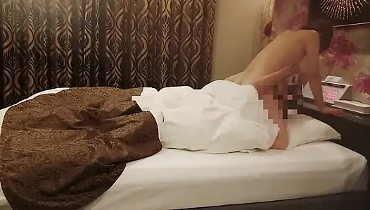 Rekaman video seks pasangan yang tukang selingkuh