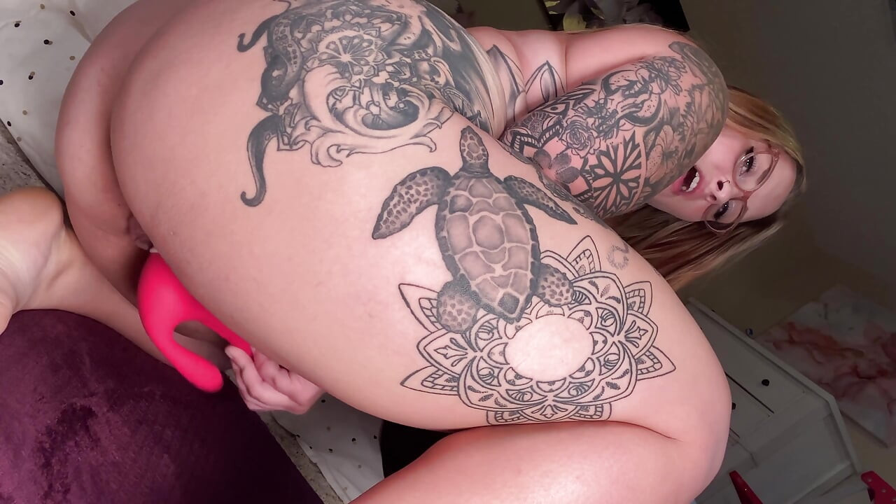 Big Bouncing Ass Squirt