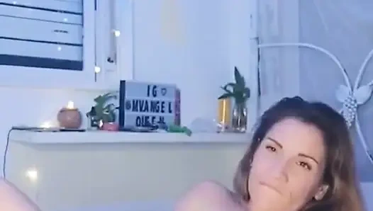 Arjantinli orta yaşlı seksi latin sürtük görüntülü görüşmede çifte penetrasyon