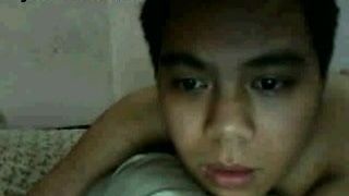Spettacolo gay malese in culo e arrapato in webcam