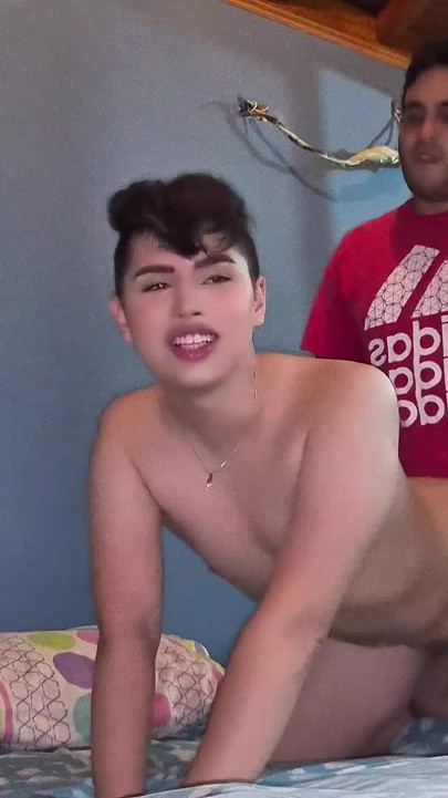 GÜZEL TWINK HETERO CACORRO TARAFıNDAN PREZERVATIFSIZ SIKILIYOR VE SıKı GÖTÜNE BOŞALıYOR. | Klip 1