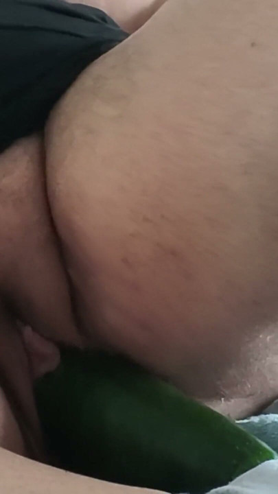 I fuck the thick zucchini, but it's too thick | Clip 1