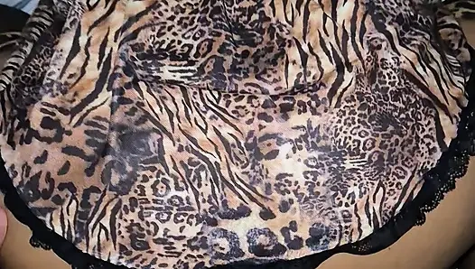 After a COSTUME PARTY a stranger saw me with my sexy dress and did not hesitate to propose to me to have SEX, how delicious!