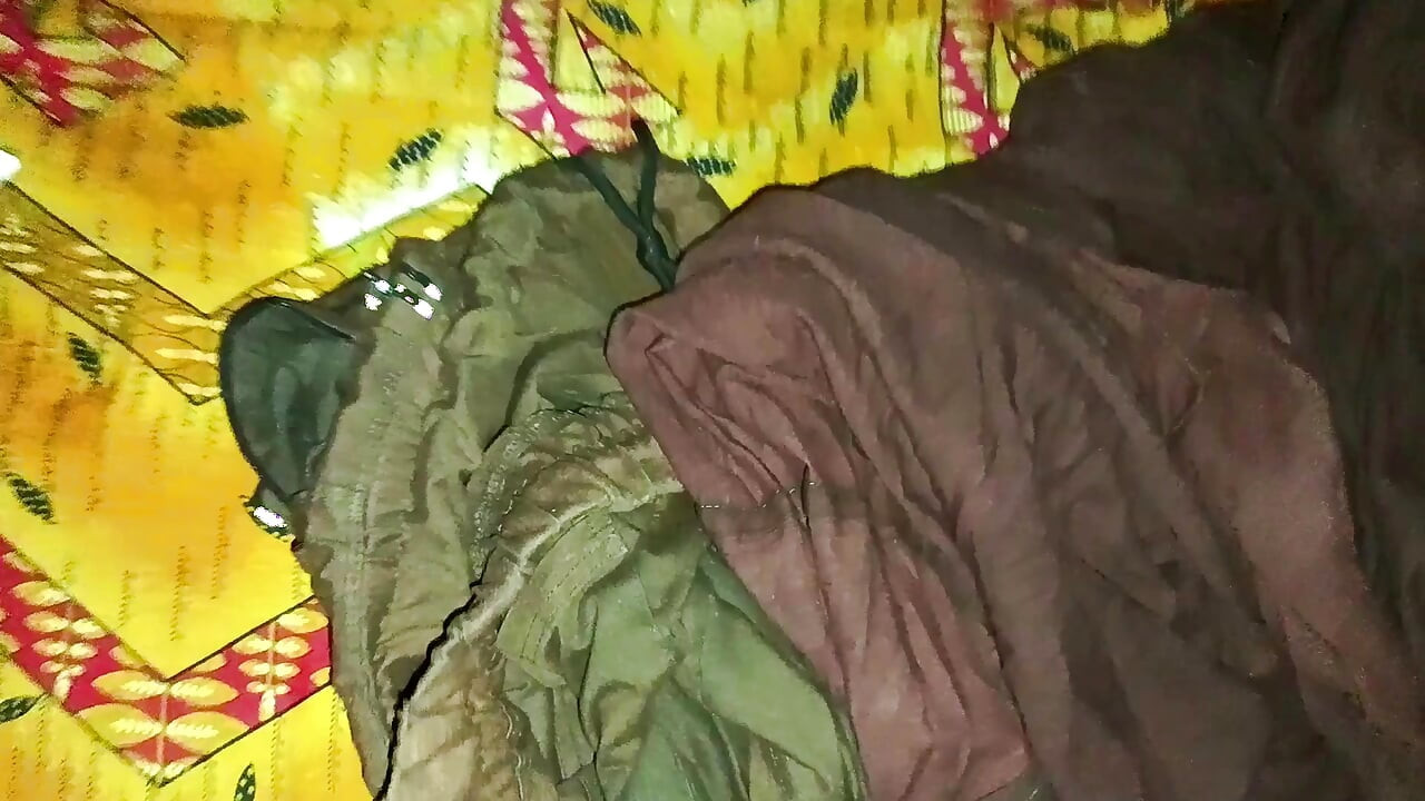 Indian Hot Tamil Desi Bhabhi Hardcore Sex after Long Time Using Oil for Big Cock get Creampied with White Gel
