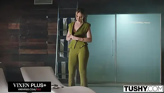 TUSHY грудастую Polly Yangs трахают в задницу, пока ее идеальные огромные сиськи подпрыгивают