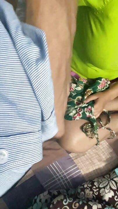 Mengongkek bhabhi cantik saya yang bengkung hari ini