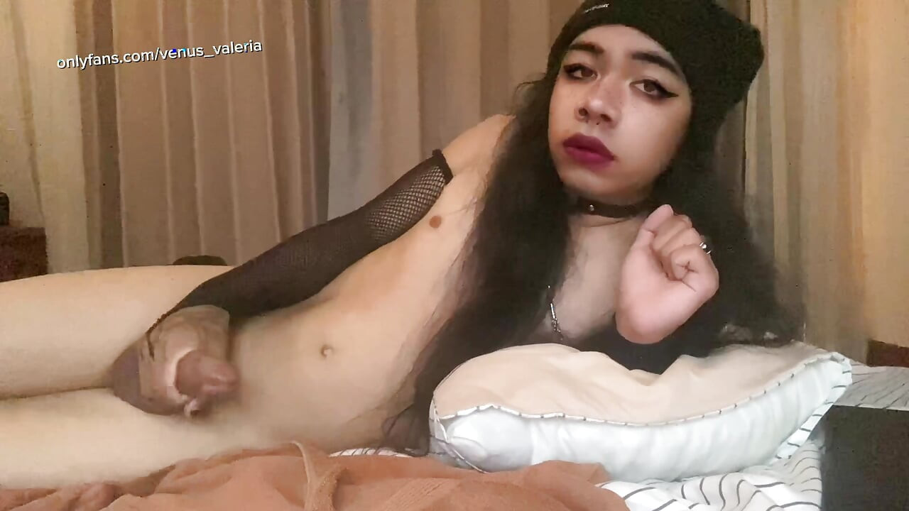 goth femboy edging to cumshot