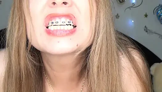 Я ПРОГЛОТИЛА ОЧЕНЬ ДЛИННЫХ ЖЕВАТЕЛЬНЫХ ЧЕРВЕЙ!!