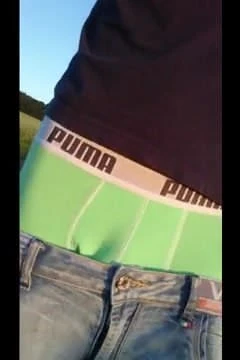 nen neues Sagging-Vid mit halben Strip