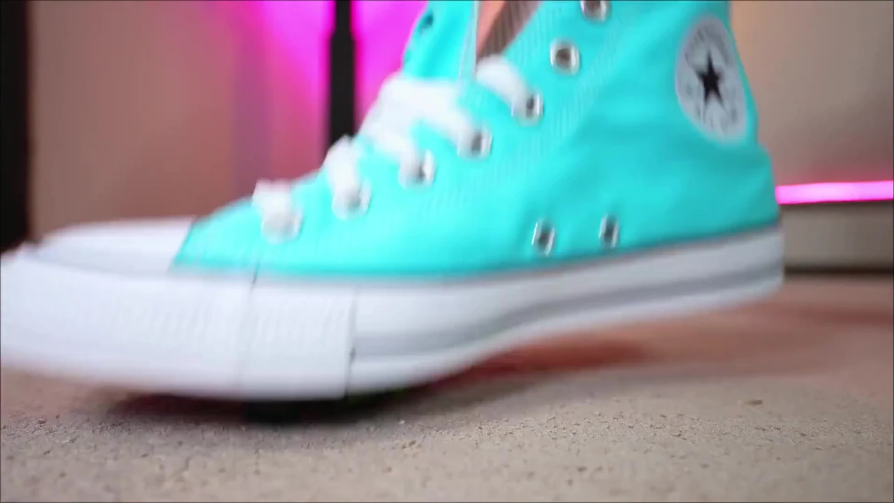 Giantess Little Man Femdom Sneaker V0re Fetish