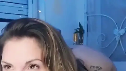 Tante semok latina argentina didobel penetrasi di panggilan video