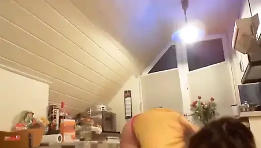 Sexydea блондинка с большой задницей и очками
