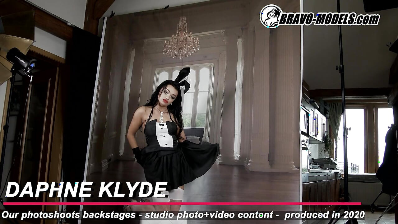 388-Zákulisí focení Daphne Klyde - Dospělý