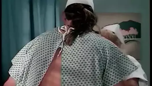 Пациенту лижет и отлизывает хуй медсестра Teri Weigel