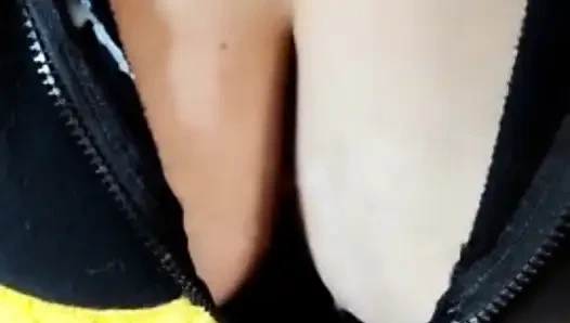 Booking up sama pria asing di pesta Halloween