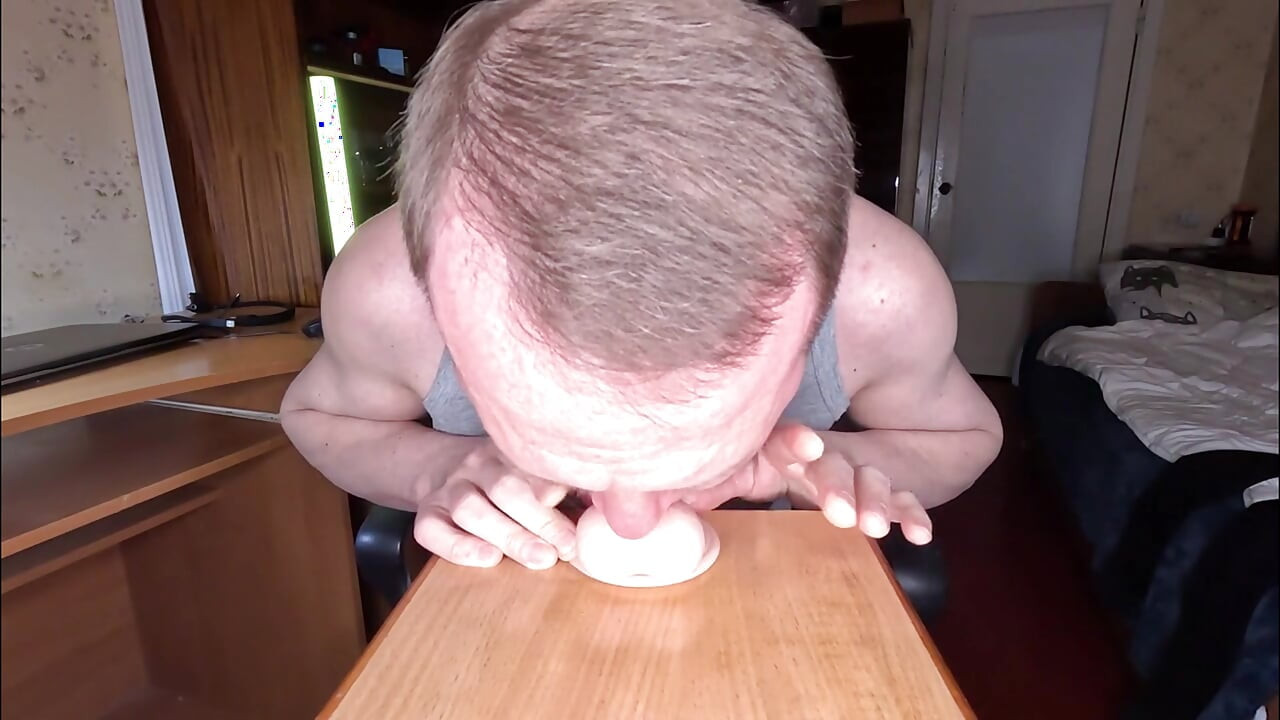 MY DEEPTHROAT WILL MAKE YOUR COCK CUM FAST