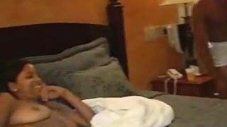 Dominicana de 18 años apretado coño virgen follada p2