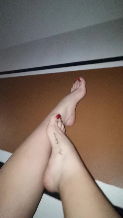 Red toes teasing