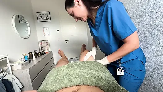 Hot Masseuse Puts On Latex Gloves For A Messy Happy Ending Cumshot