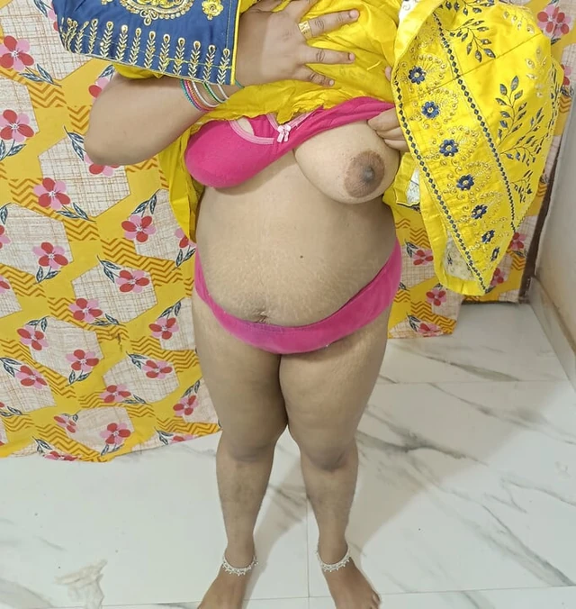 Sexy wife sucking coock