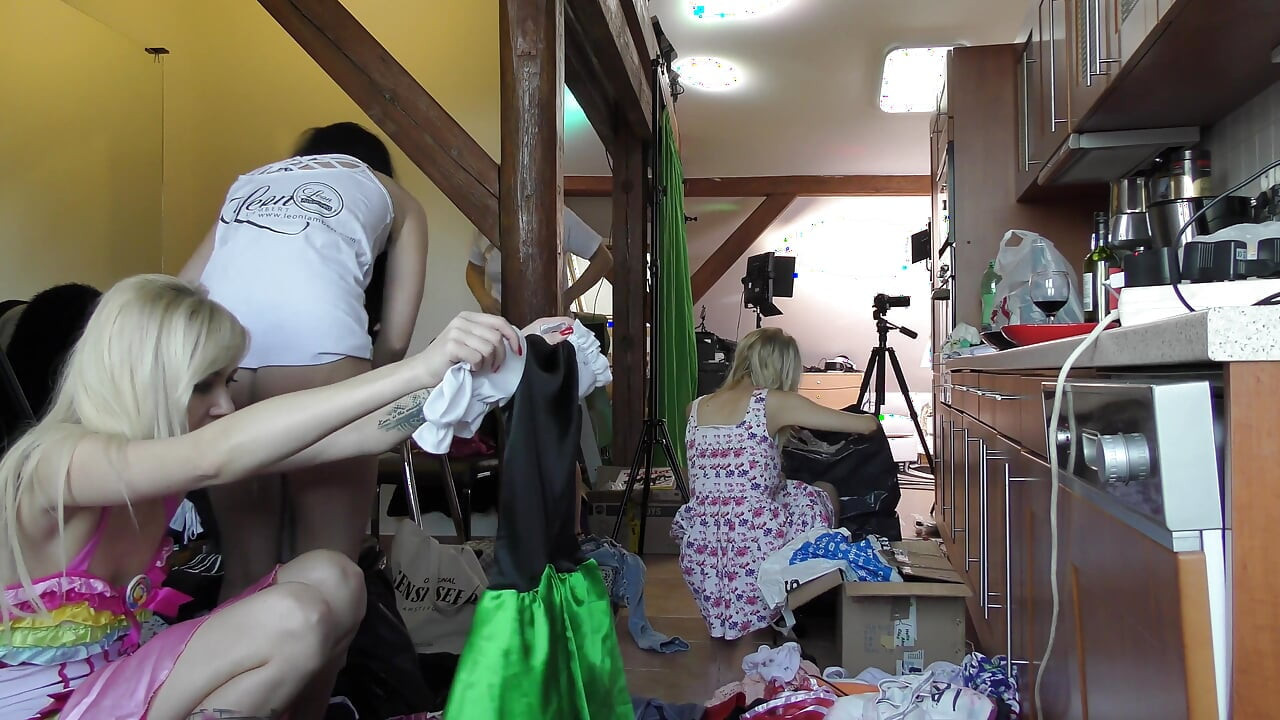 ¡Las tangas de perla no cubren nada! Parte b con 3 rondas de bonificación