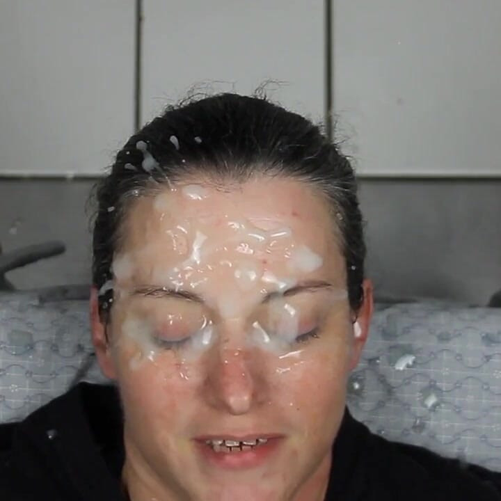 Dirty Dees Loves Facials