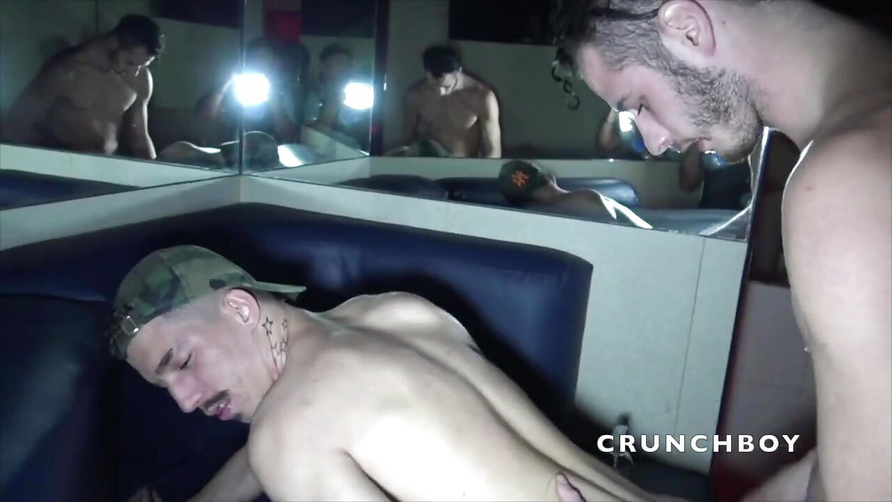 The arab bottom Warren fucked raw by straight curious in sauna