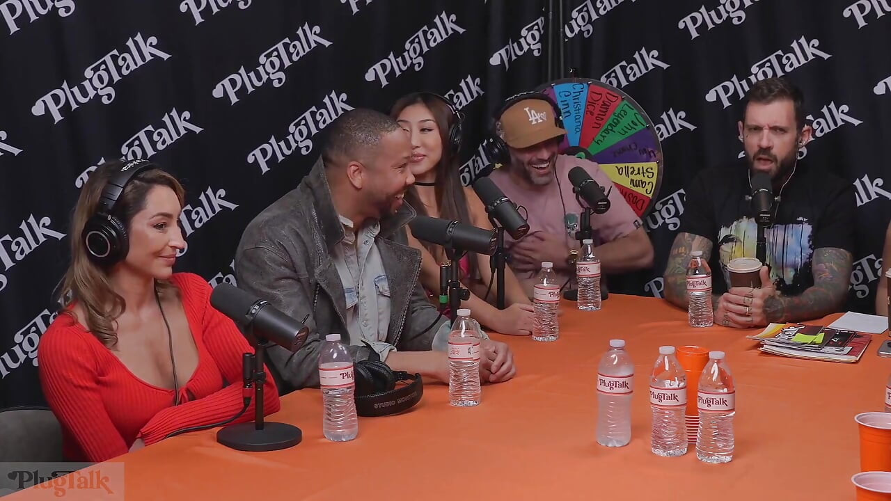 Livestream - podcast plugtalk entrevista painel completo