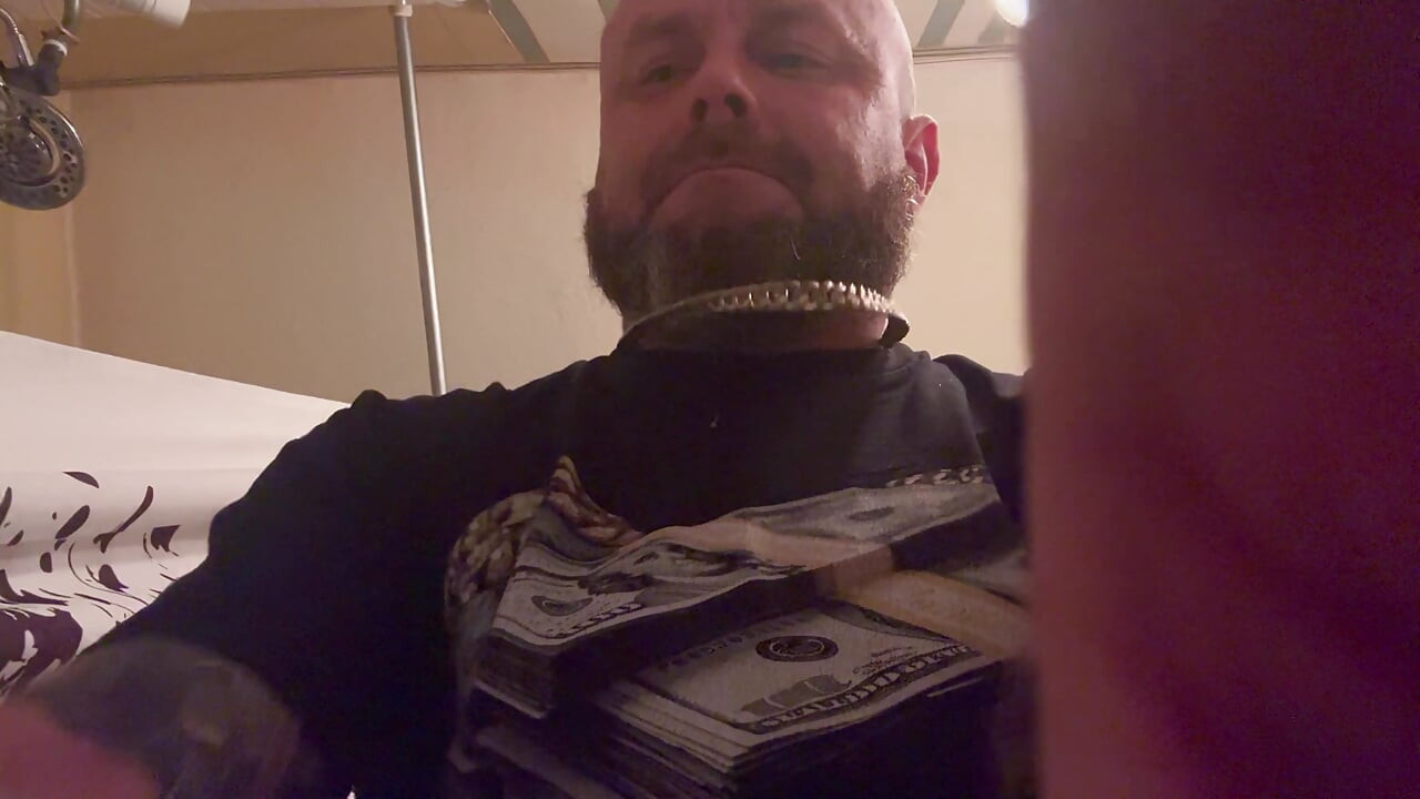 Big white cock moneyshot