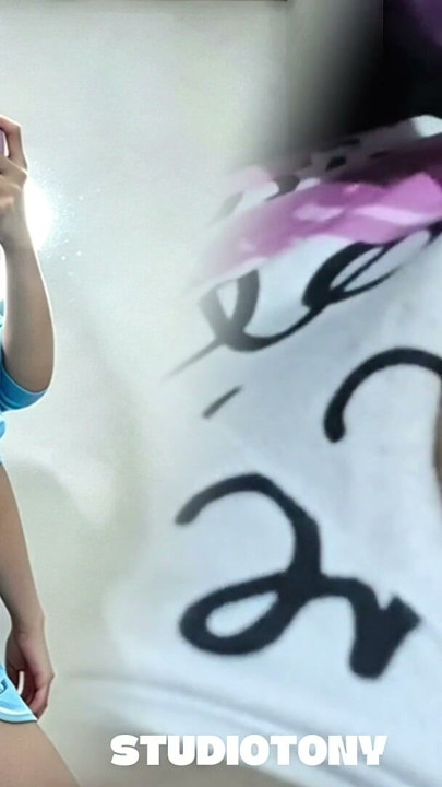 18-year-old girl shows off her big ass | Clip 2