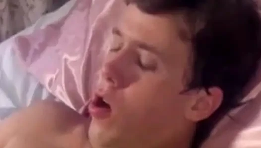 Fantasi pribadi Dilepas