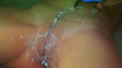 Amateur gets her pussy shaved