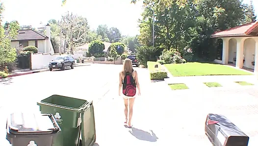 Blonde slut likes it rough