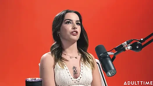Chanel Camryn si Ratu Yang Bergeliat | Podcast Khusus Orang Dewasa