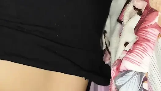 EVI TEMIZLEDIKTEN SONRA PINAY ORTA YAŞLı SEKSI HIZMETÇIYI SIKIYOR