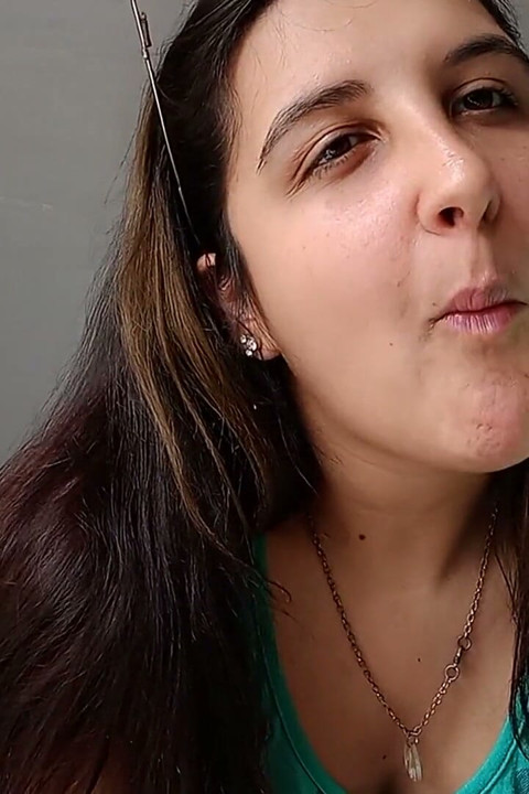 بادکنک‌های سبز و آدامس حباب‌دار صورتی بلاوآپ نزدیک - بانی لونر