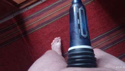 Super huge pump dick. Super nice sex toy. Huge huge dick. Girls and women love huge dicks. I am training.