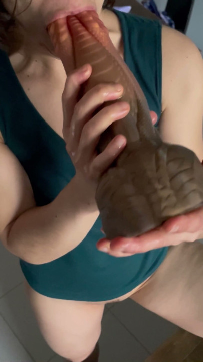 I'm riding a Bad dragon for the first time and I love it! - Dazzlingfacegirl | Clip 2