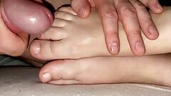 Sexy Feet Cumshot Foot fetish