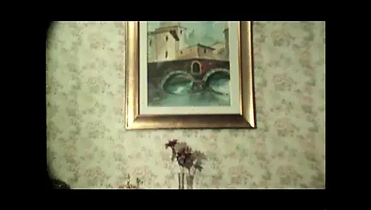 Moana pozzi in: "Valentina Ragazza calore'da" - (orijinal