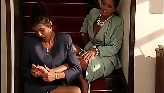 Angelica Bella, Deborah Wells in LA PORNO DOTTORESSA scene 05