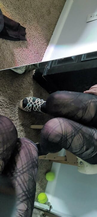 Going absolute crazy in tights