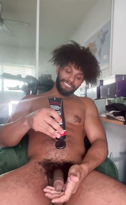 Office Stroke: Man in Suit Masturbation