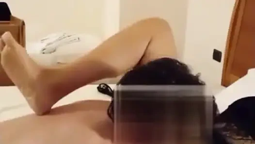 Efendim vajinamı yalıyor ve beni orgazm ediyor!!