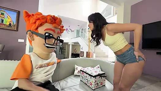 My Sexy Seamstress Luxe LA Fox Gave Me Footjob Doggystyle and a Big Cumshot on PornDudeCasting