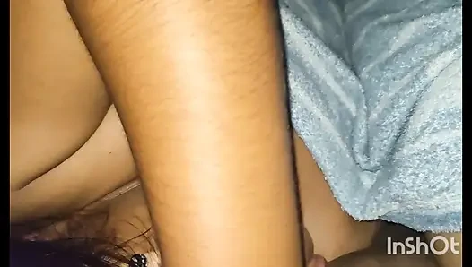 Naighbour tarafından gece yarısı ağız sikişi