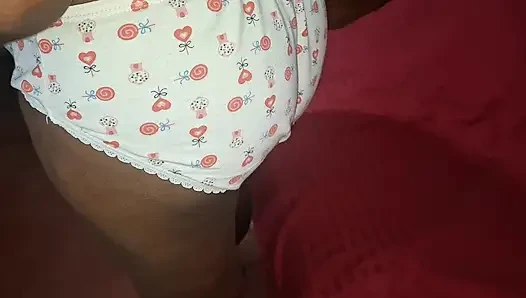 Komşum orta yaşlı seksi kadın en ateşli video