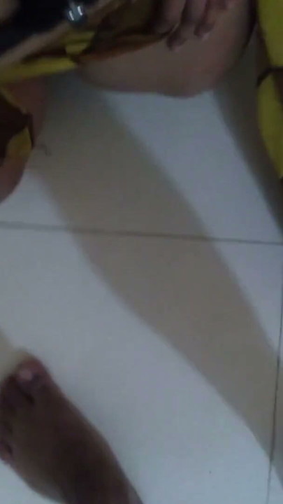 Tamil sexy big ass uncle Pados left her big ass while cleaning the house | Clip 1
