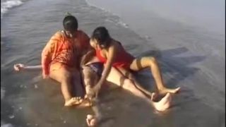 三人行 印度 海滩 乐趣